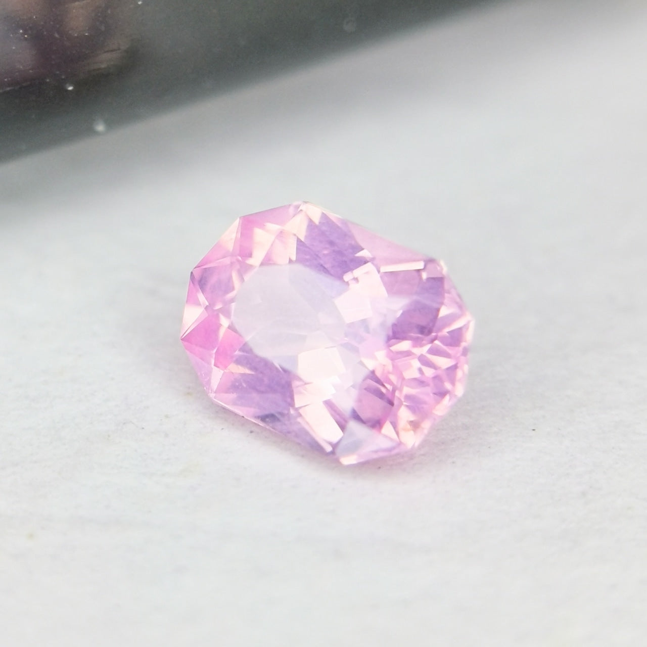 【Trial】“Light Silky Pink” Un-Heat Sapphire 0.343ct / Vietnam