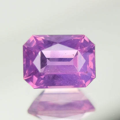 【Trial】“Pink Purple” Un-Heat Sapphire 0.414ct / Madagascar