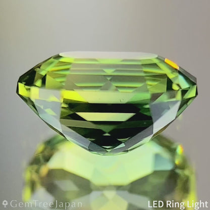 Yellowish Green Sapphire 1.240ct / Nigeria
