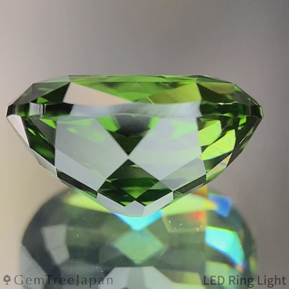Green Zircon 3.649ct / Madagascar