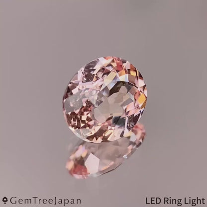 Padparadscha Sapphire 0.526ct / Madagascar