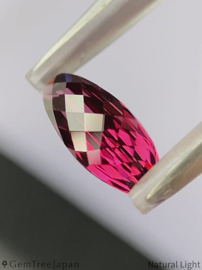 "Pink Crocodile's Claw" Malaya Garnet 2.028ct / Tanzania【One Price】