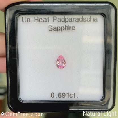 Un-Heat Padparadscha Sapphire 0.691ct / Sri Lanka