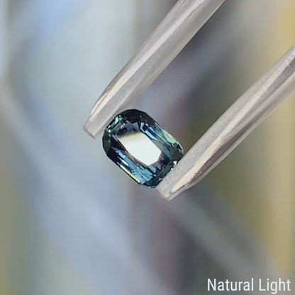 Un-Heat Color Change Sapphire 1.57ct / Tanzania