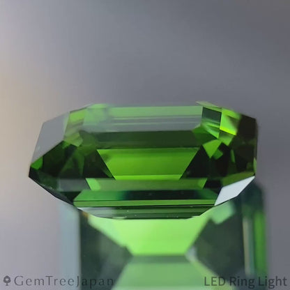 Green Zircon 2.323ct / Madagascar