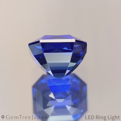 Royal Blue Sapphire 0.868ct / Sri Lanka
