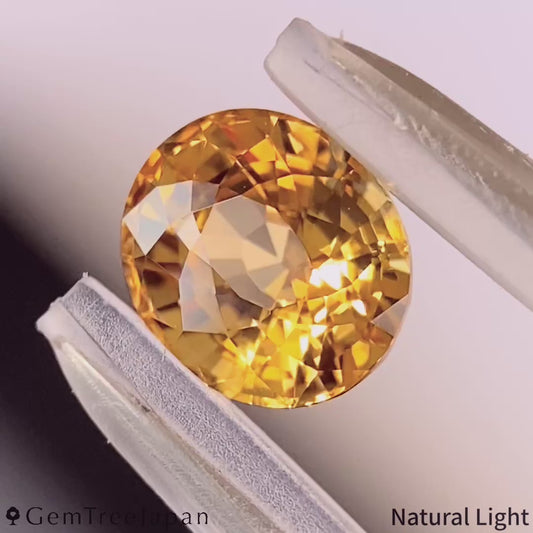 "Orangy Light Yellow" Un-Heat Sapphire 1.201ct / Thailand (Kanchanaburi）