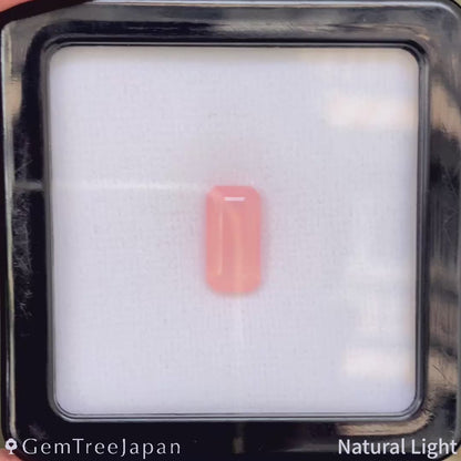 Misty Orangy Pink Opal 2.24ct / Peru