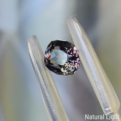 Un-Heat Color Change Sapphire 1.60ct / Tanzania