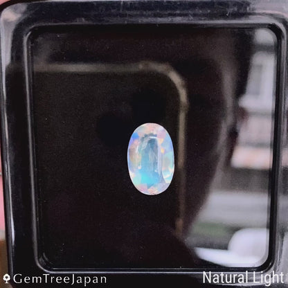 Rainbow Moonstone 4.36ct / Madagascar