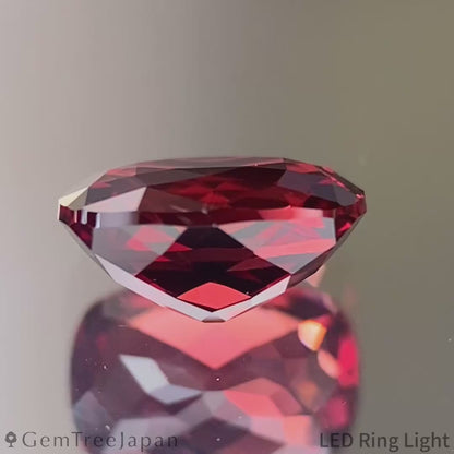 Orangy Red Spinel 0.858ct / Burma