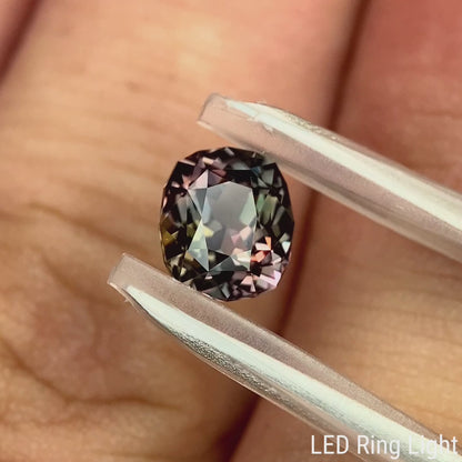 Un-Heat Color Change Sapphire 1.60ct / Tanzania