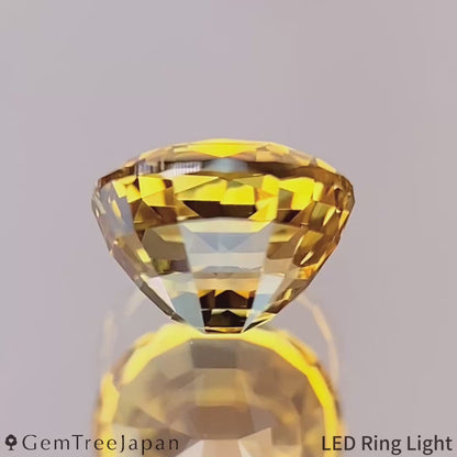Un-Heat Parti-color Sapphire 1.02ct / Thailand (Kanchanaburi)