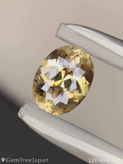 “Super Gira Cut" Golden Zircon 1.20ct / Cambodia