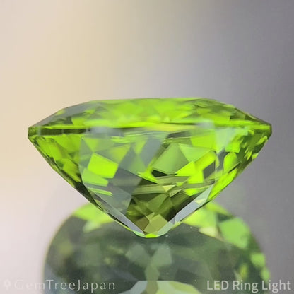 Peridot 2.086ct / Vietnam