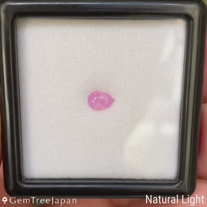 Un-Heat Padparadscha Sapphire 0.319ct / Vietnam