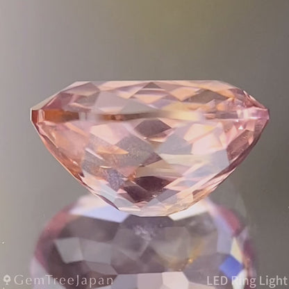 Padparadscha Sapphire 1.427ct / Madagascar