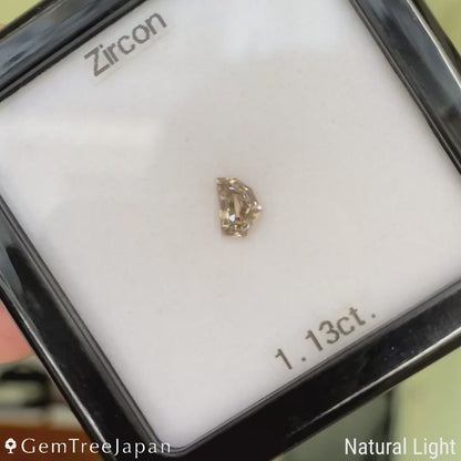 【Trial Price】Brownish White Zircon 1.13ct / Tanzania