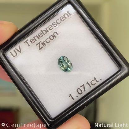 UV Tenebrescent Zircon 1.071ct / Cambodia