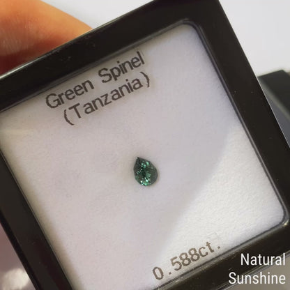 Green Spinel 0.588ct / Tanzania