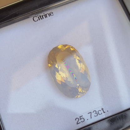 Citrine 25.73ct / Brazil