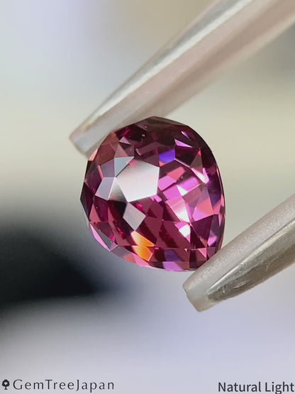“Blossom Eye" Malaya Garnet 1.613ct / Tanzania 【One Price】