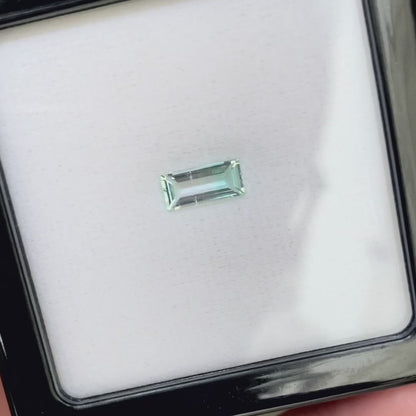 Green Beryl 0.83ct / Nigeria