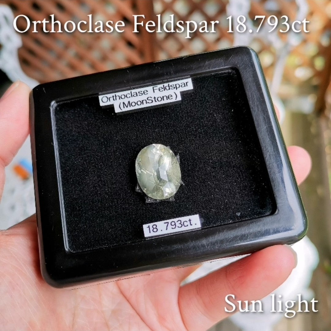 Orthoclase Feldspar 18.793ct / Sri Lanka