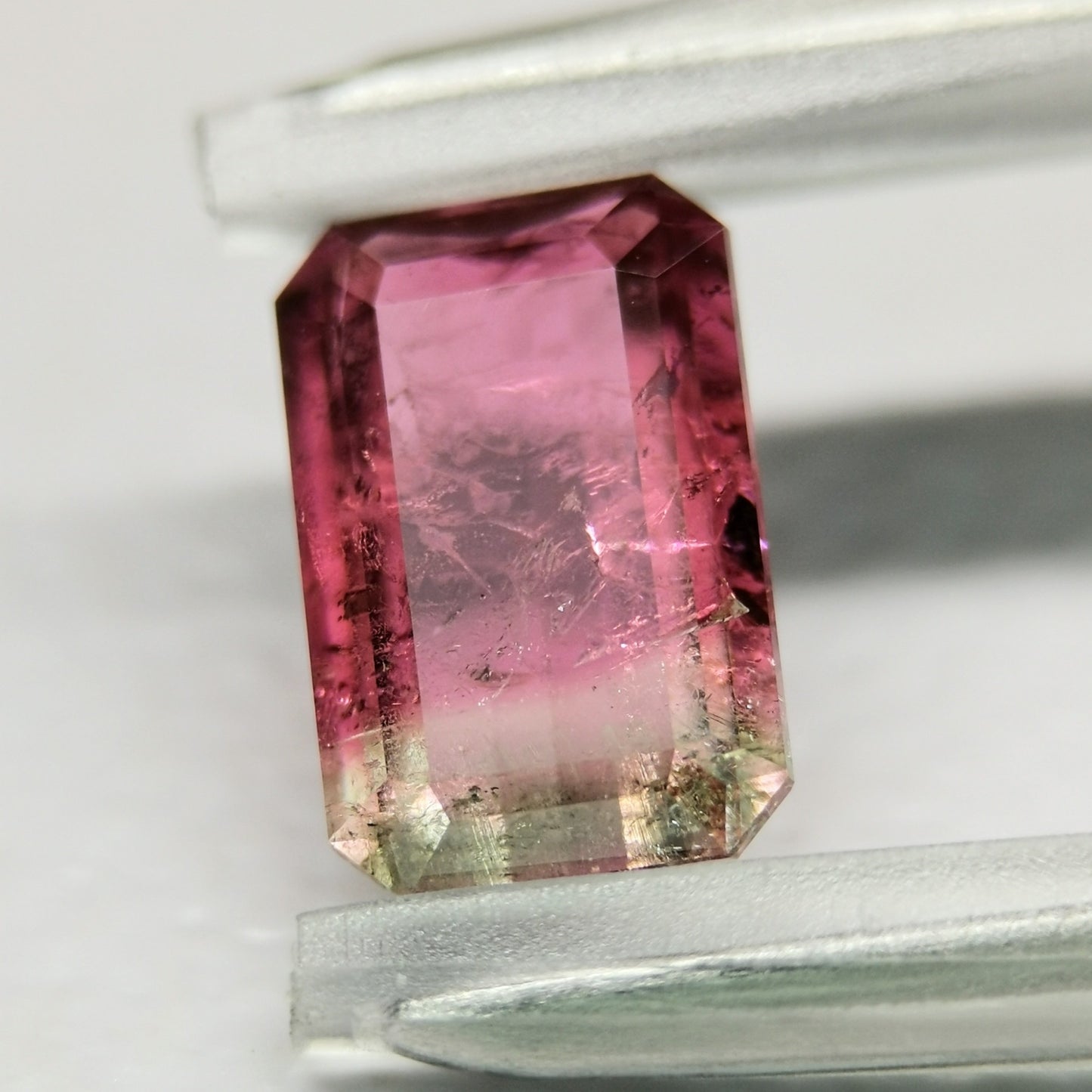 Bi-Color Tourmaline 1.182ct