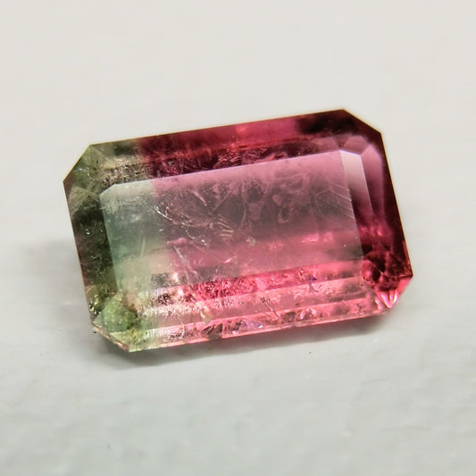 Bi-Color Tourmaline 1.182ct