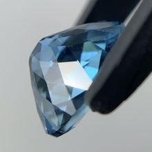 Load image into Gallery viewer, London Blue Topaz 1.05ct
